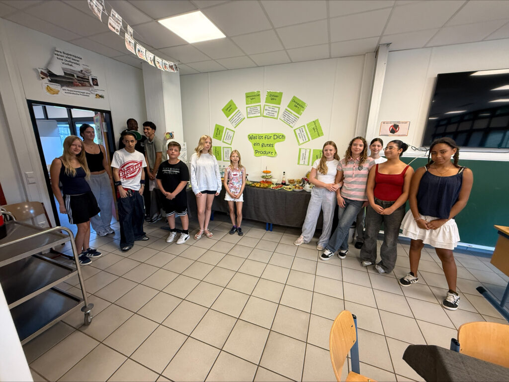 Die Catering-AG bewirtet eine schulische Veranstaltung an der Kurpfalz-Realschule Schriesheim