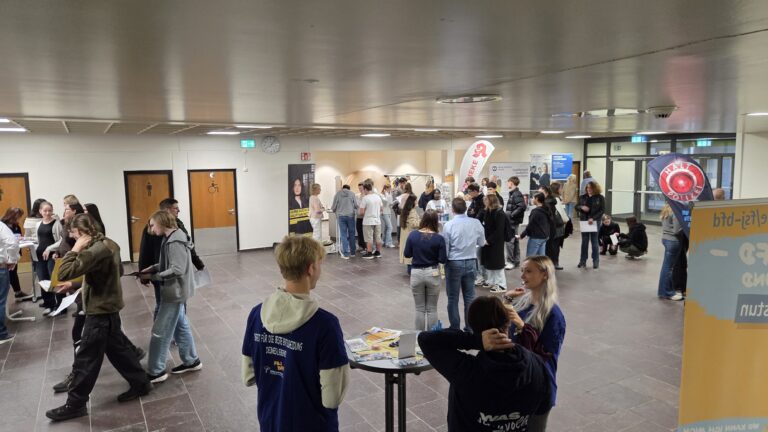 Großer Andrang beim Berufeforum: Kurpfalz-Realschule eröffnet Zukunftsperspektiven